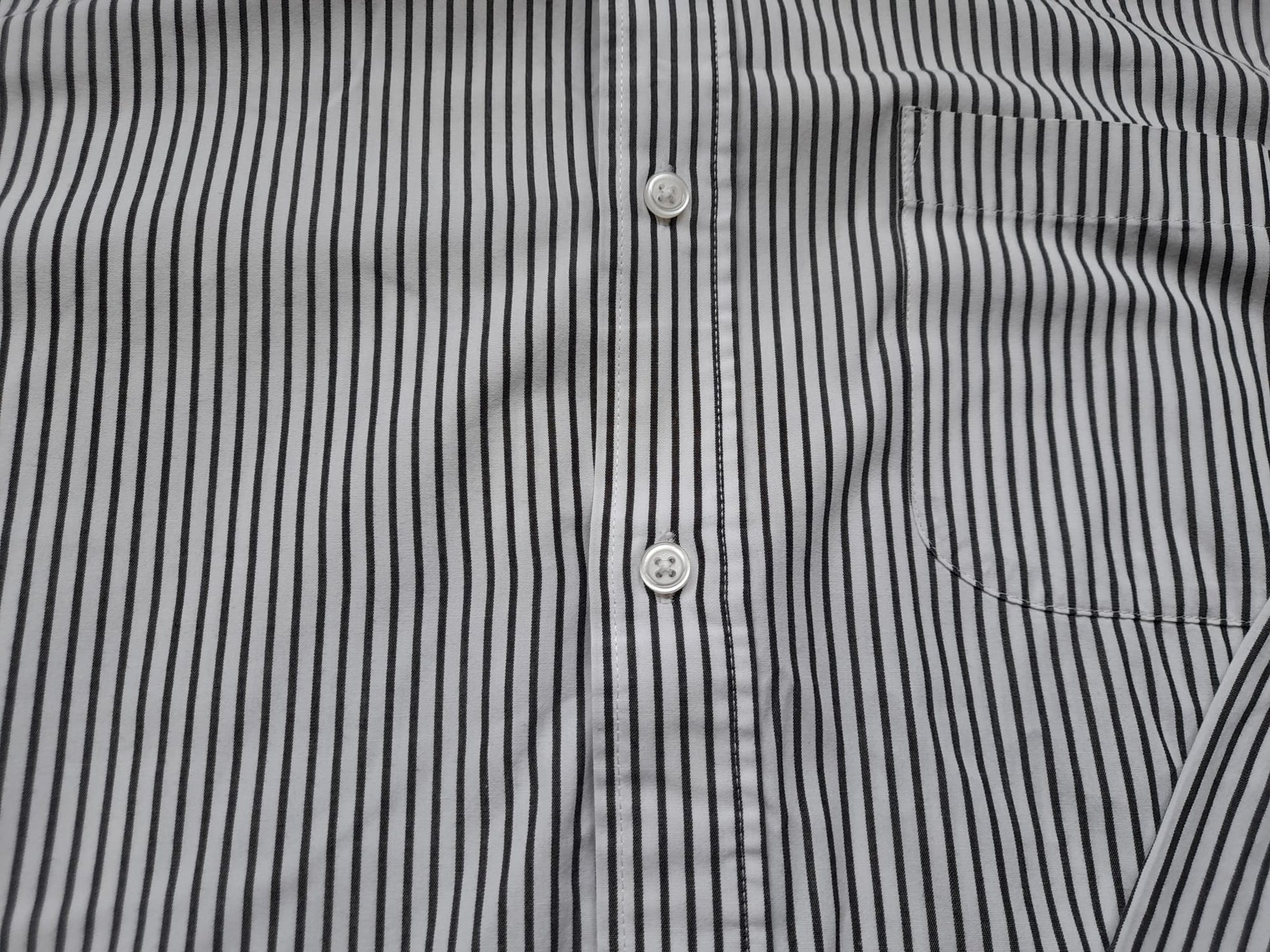 CAMISA CABALLERO M/L BLANCA CON RAYAS AZULES