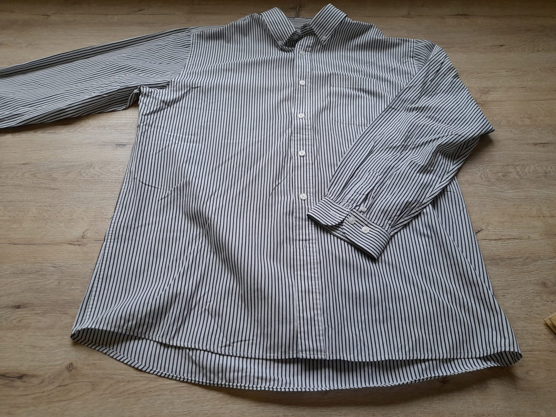 CAMISA CABALLERO M/L BLANCA CON RAYAS AZULES