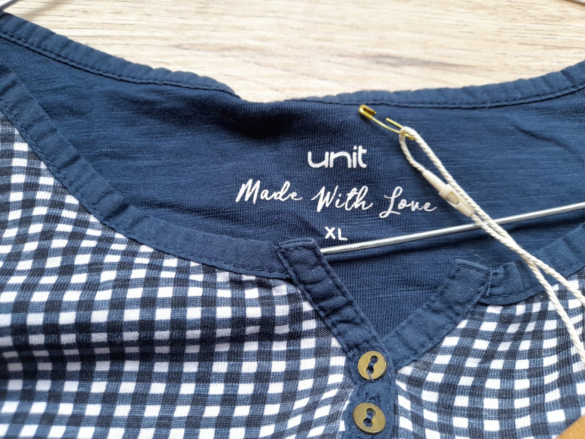 CAMISETA M/L AZUL CON CUADROS