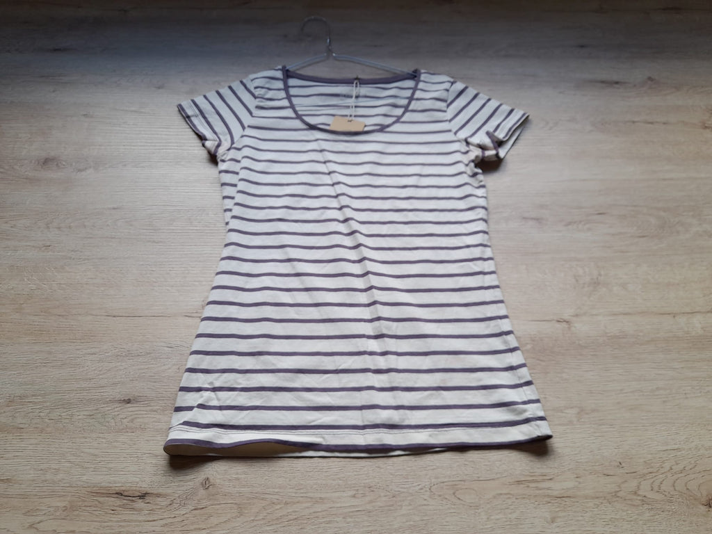 CAMISETA MANGA CORTA BLANCA CON RAYAS MORADAS