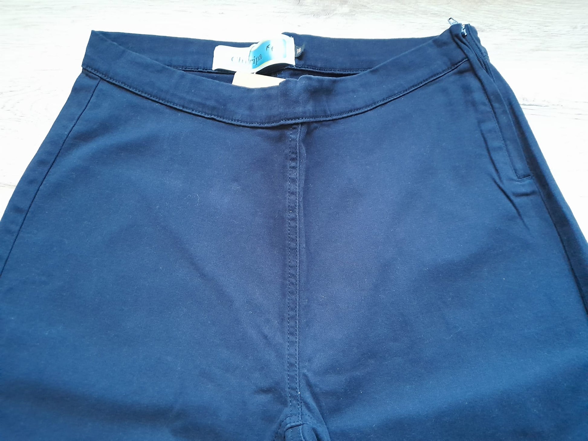 PANTALÓN ELÁSTICO AZUL MARINO CON CREMALLERA LATERAL