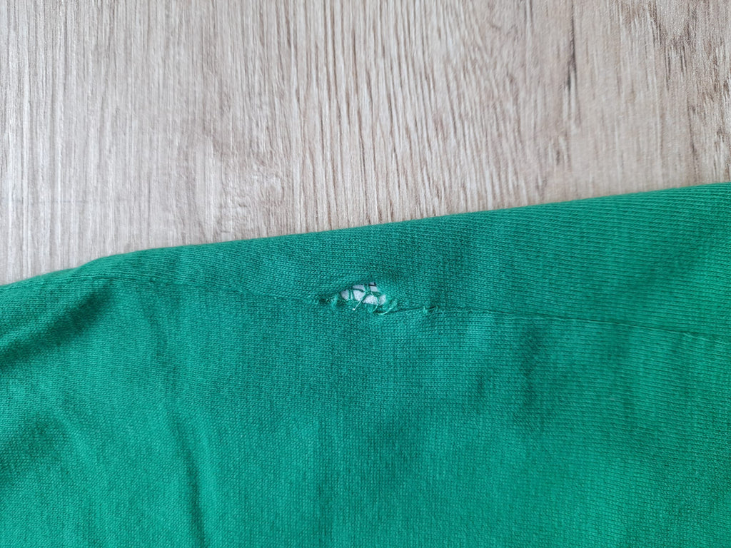CAMISETA M/C VERDE CON LOGO
