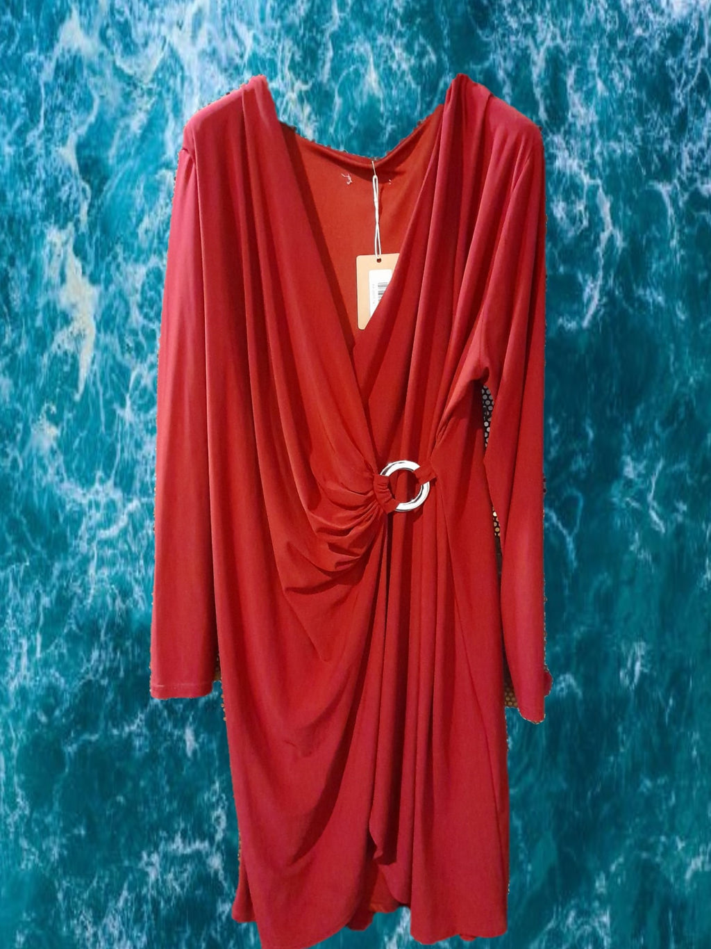 VESTIDO MIDI GRANATE M/L CON DETALLE PLATEADO EN CINTURA