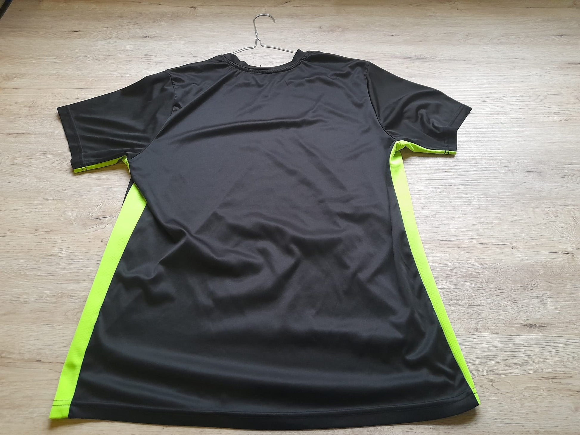 CAMISETA M/C NEGRA DEPORTE TRANSPIRABLE