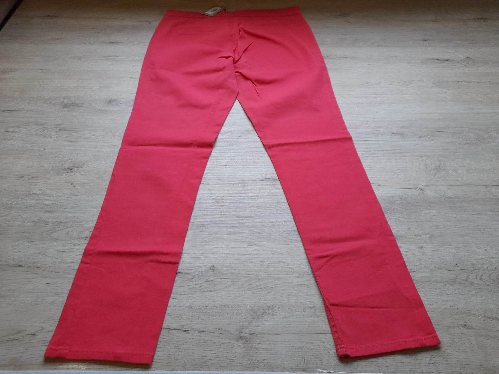 PANTALÓN JOGGER FUCSIA ELÁSTICO CON CREMALLERA LATERAL