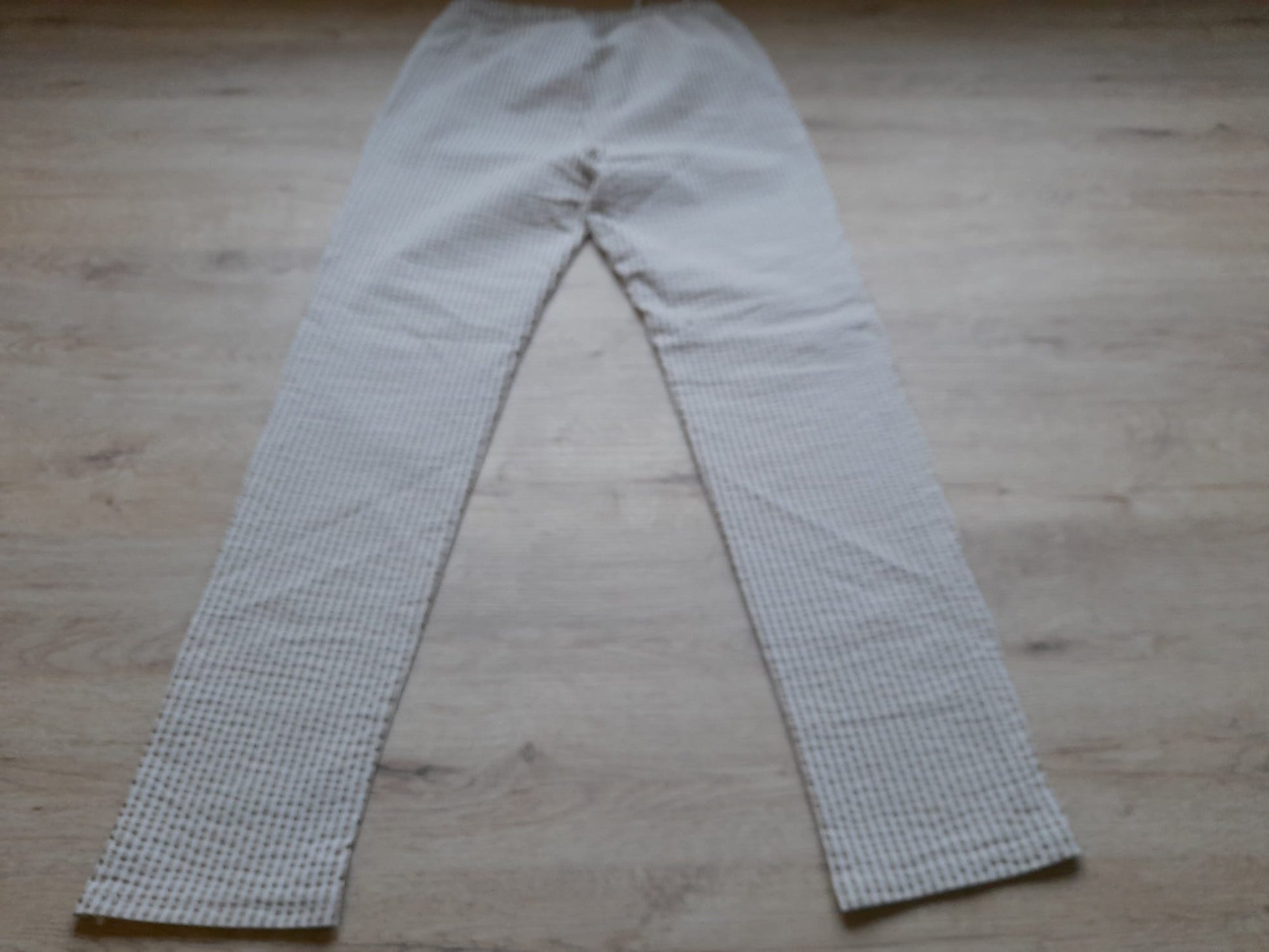 PANTALÓN BLANCO CON RAYAS BEIGE Y GOMA EN CINTURA
