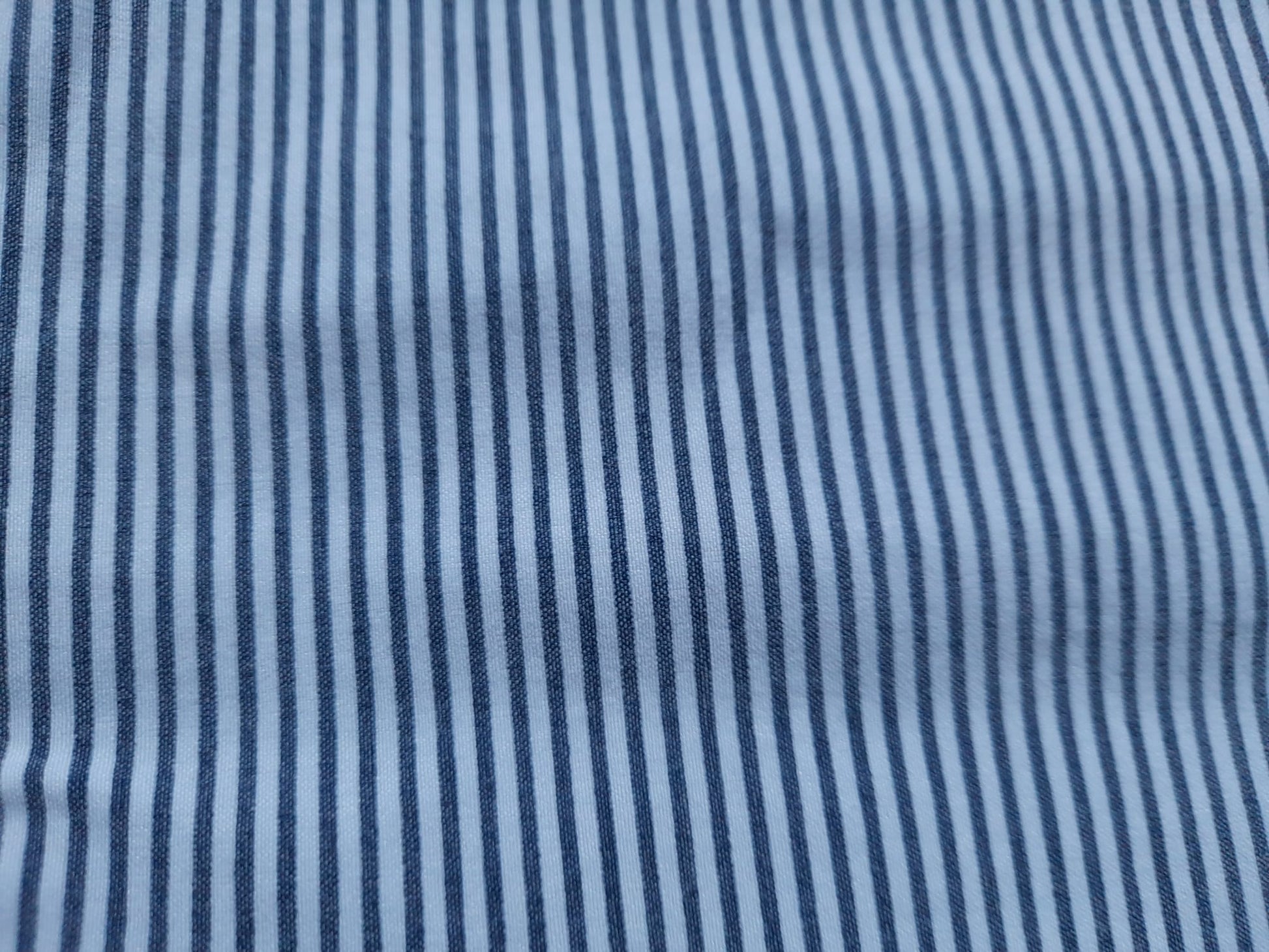PANTALÓN BLANCO CON RAYAS AZULES ELÁSTICO