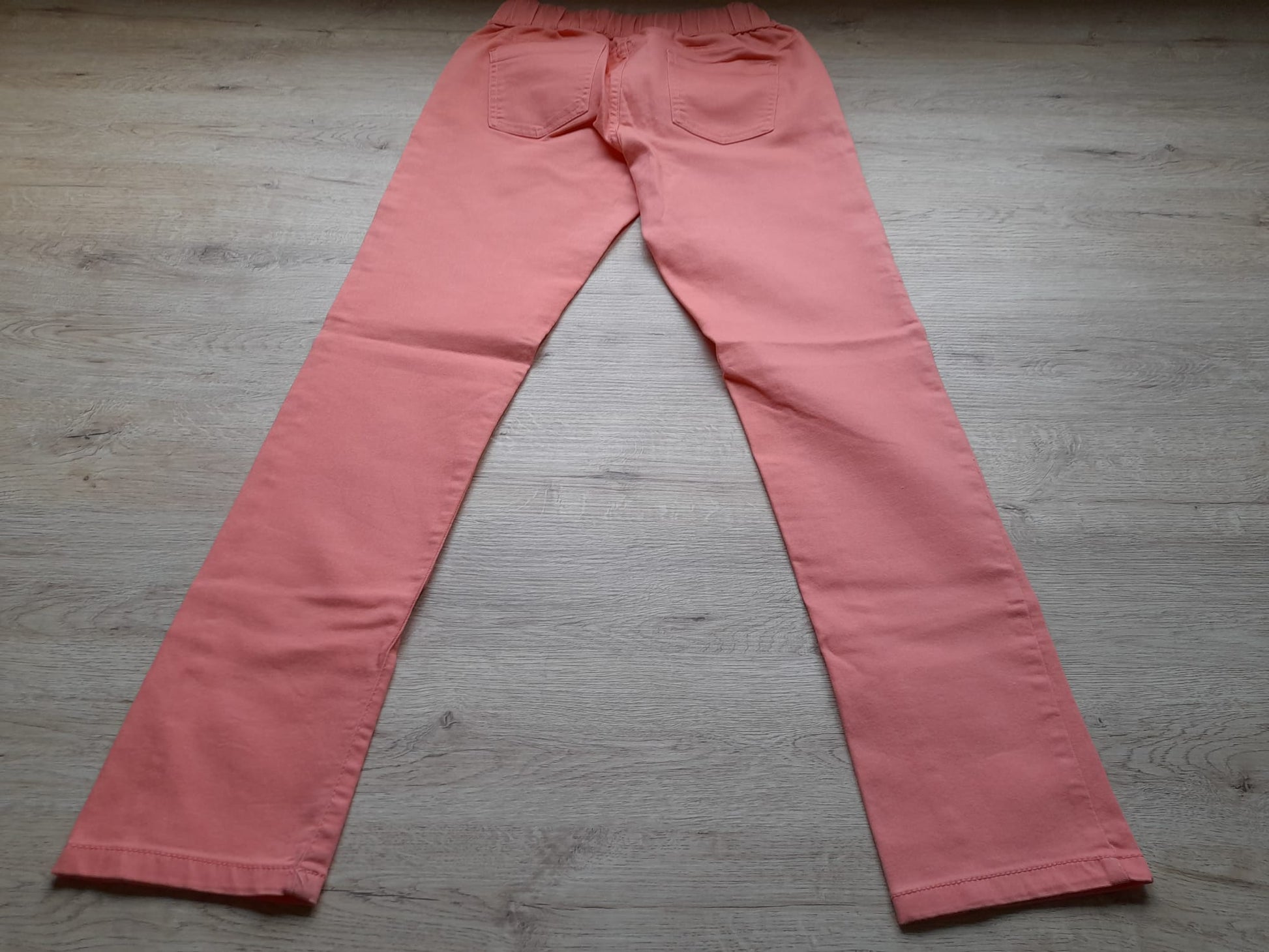 PANTALÓN JOGGER SALMÓN ELÁSTICO