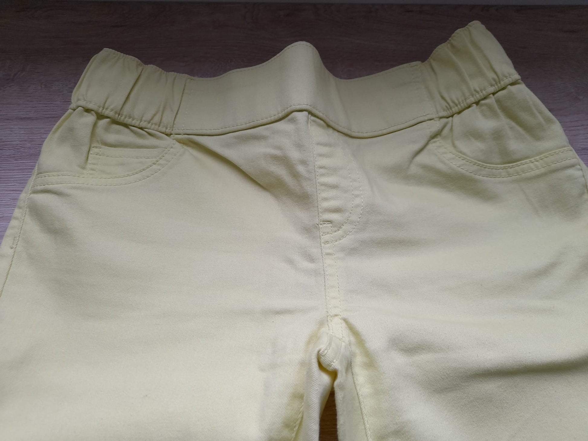 PANTALÓN JOGGER AMARILLO LIMA ELÁSTICO