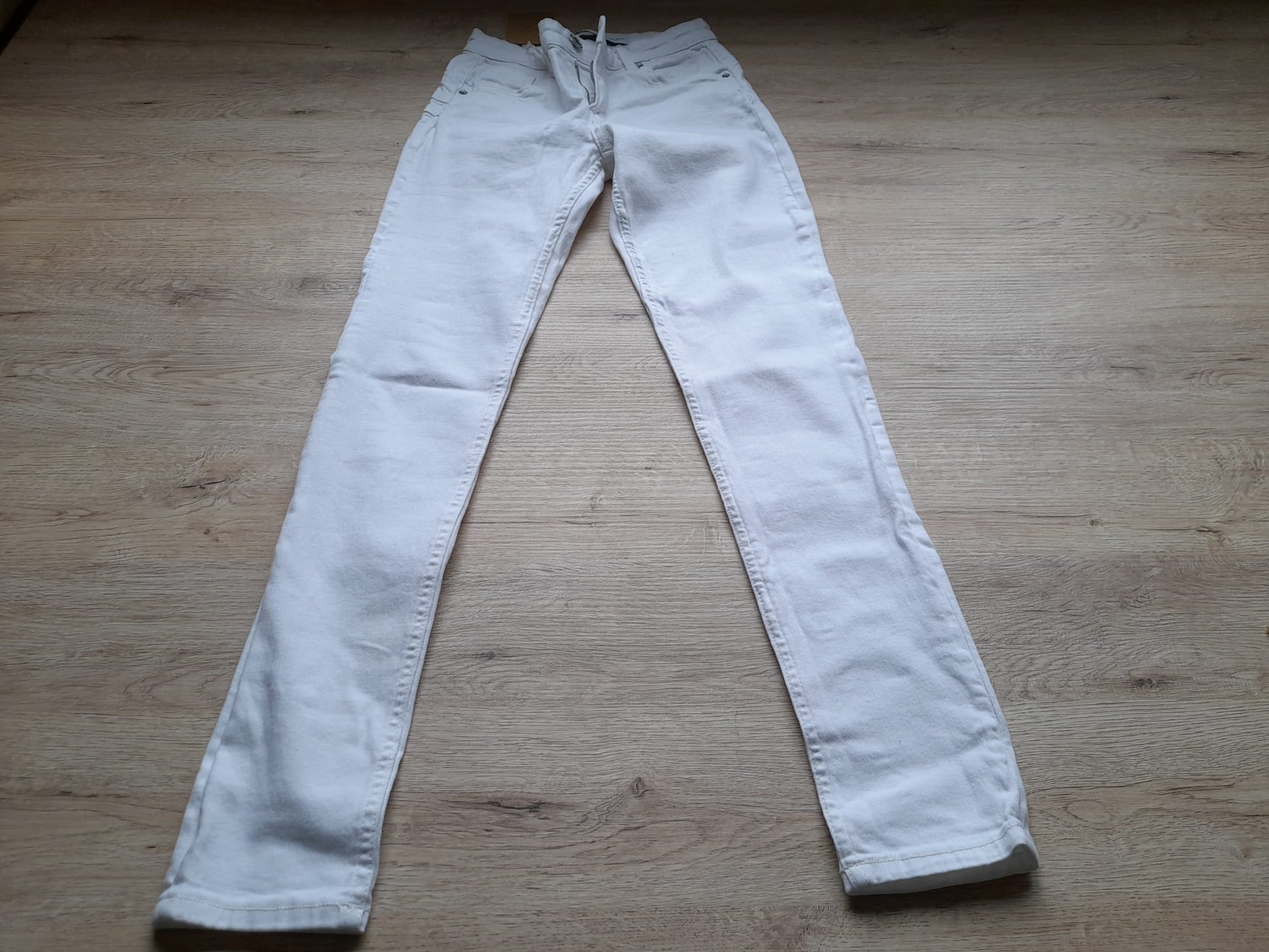PANTALÓN VAQUERO BLANCO ELÁSTICO