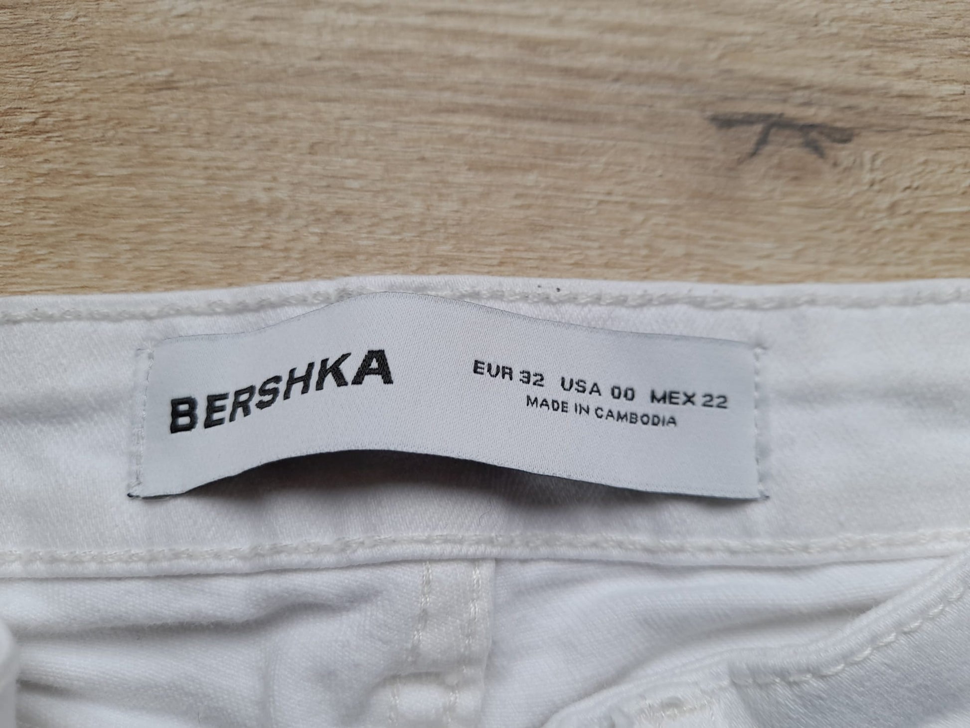 PANTALÓN VAQUERO BLANCO ELÁSTICO