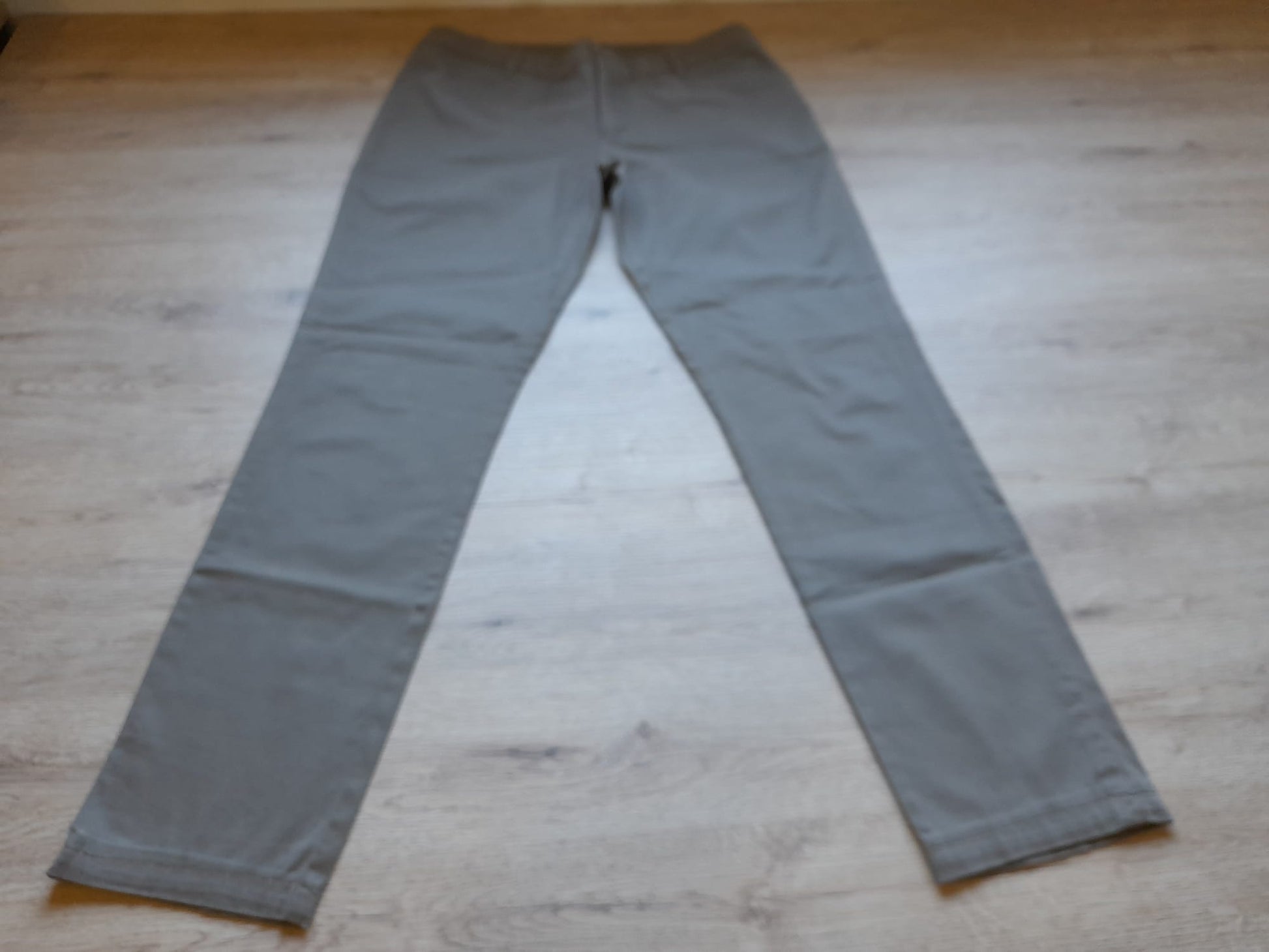 PANTALÓN TIPO CHINO CABALLERO CAQUI