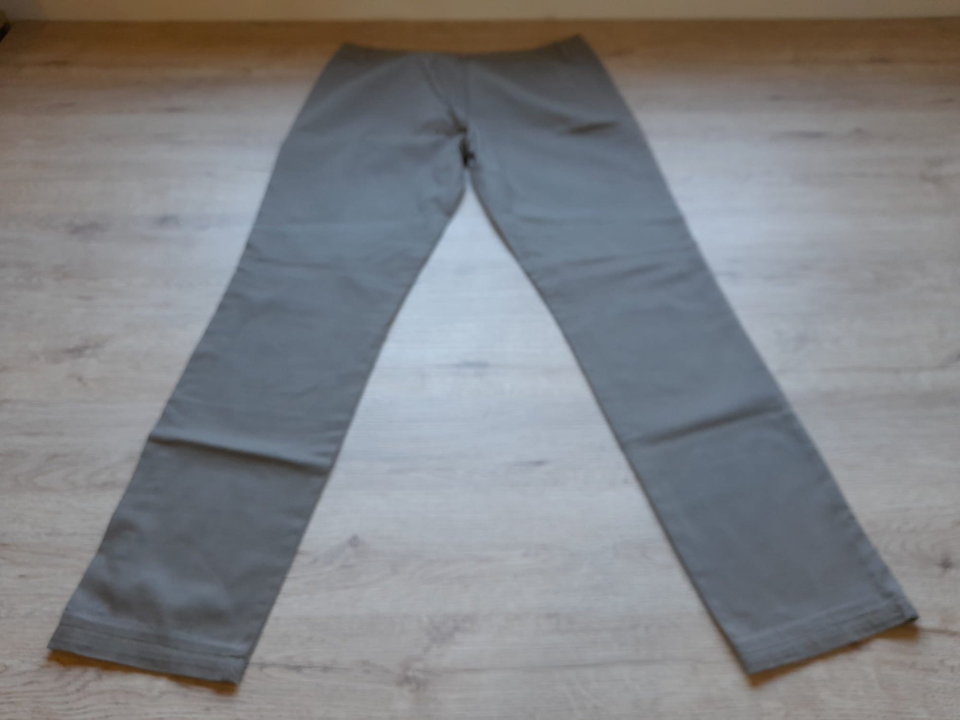 PANTALÓN TIPO CHINO CABALLERO CAQUI