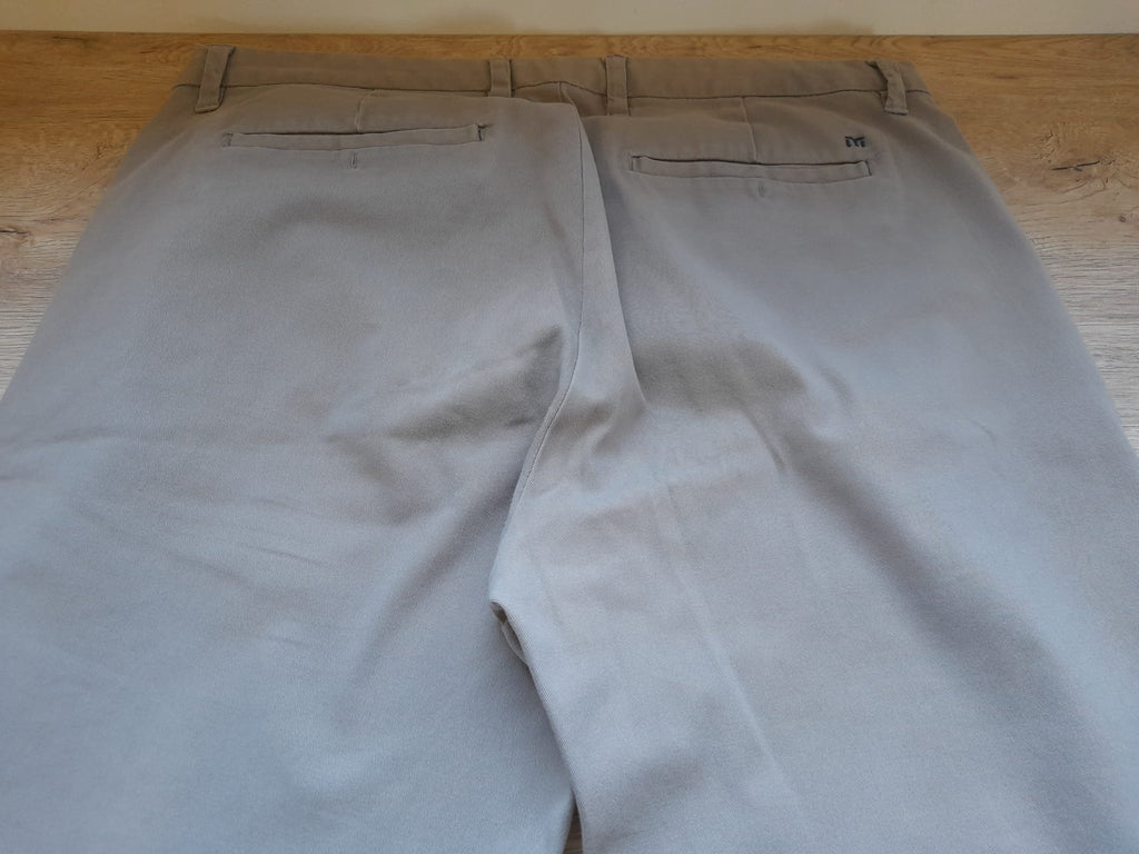 PANTALÓN TIPO CHINO CABALLERO BEIGE