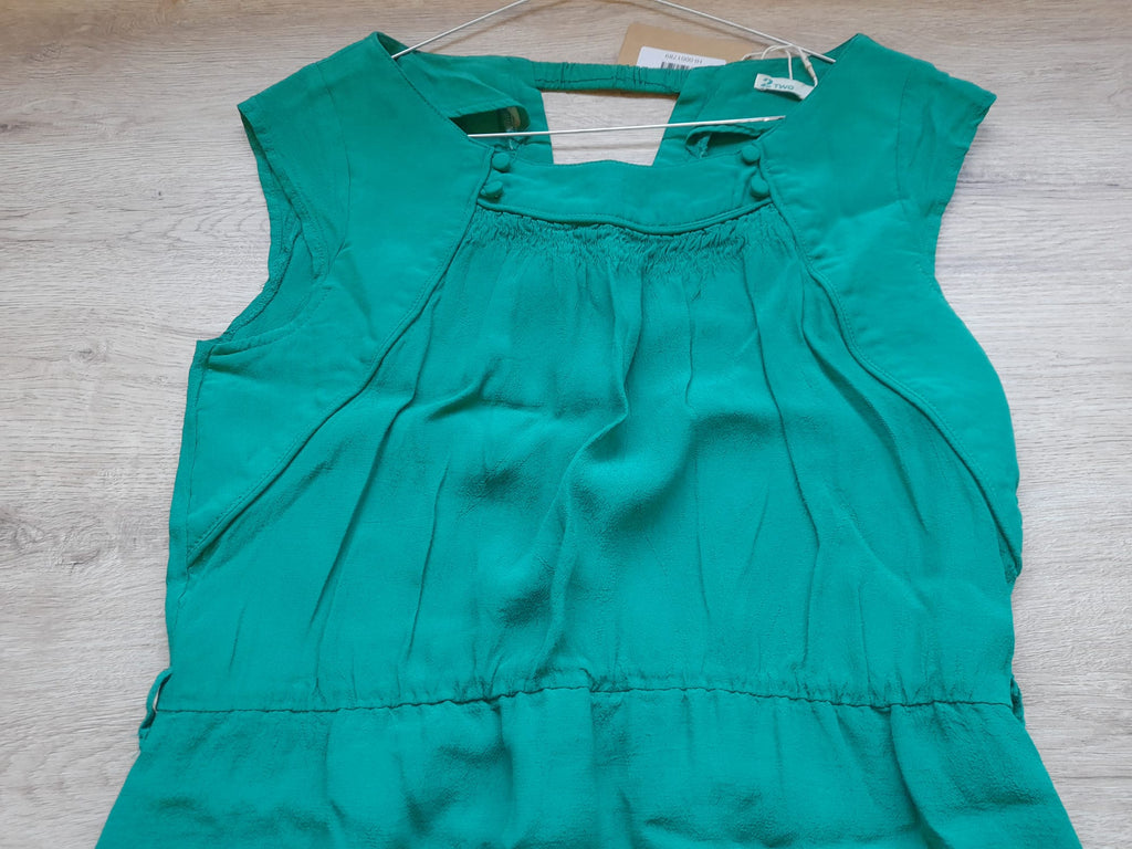 VESTIDO MIDI VERDE SIN MANGAS Y FORRO