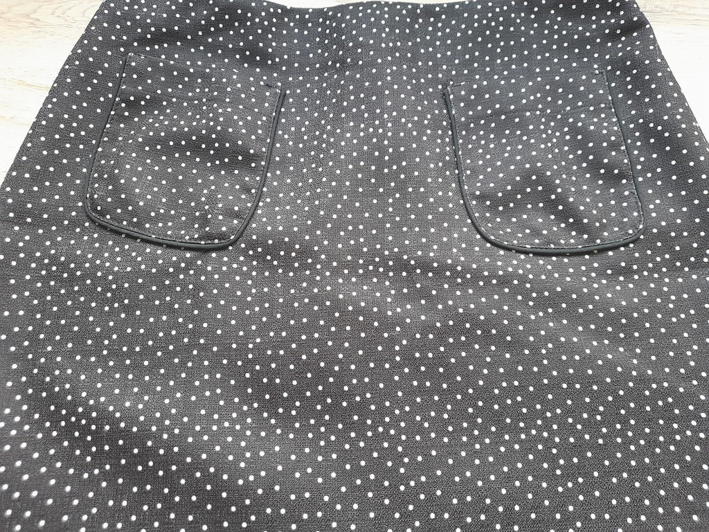 MINI FALDA AZUL MARINO CON LUNARES BLANCOS, CON CREMALLERA