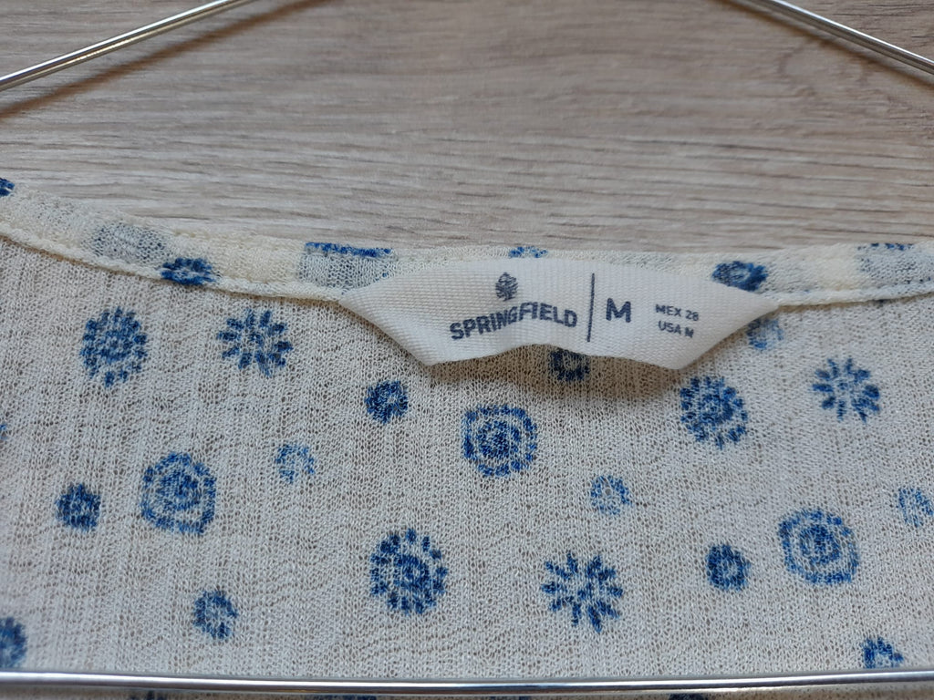 BLUSA M/C BLANCA CON ESTAMPADO AZUL SUELTA