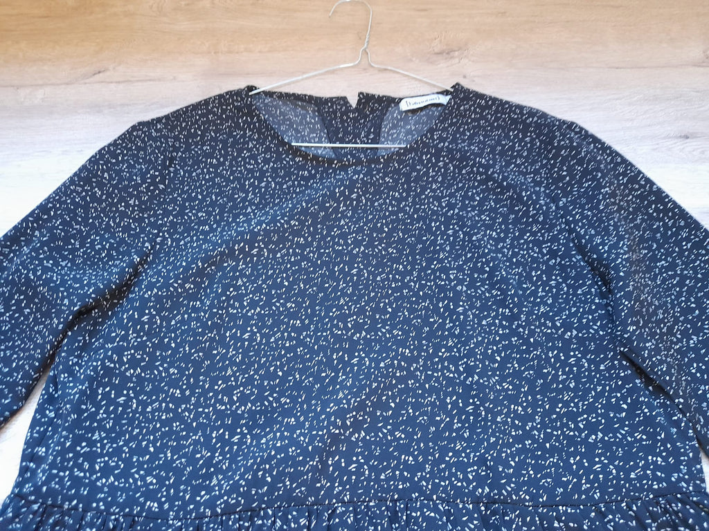 VESTIDO M/L NEGRO CON PIZCAS BLANCAS Y FORRO