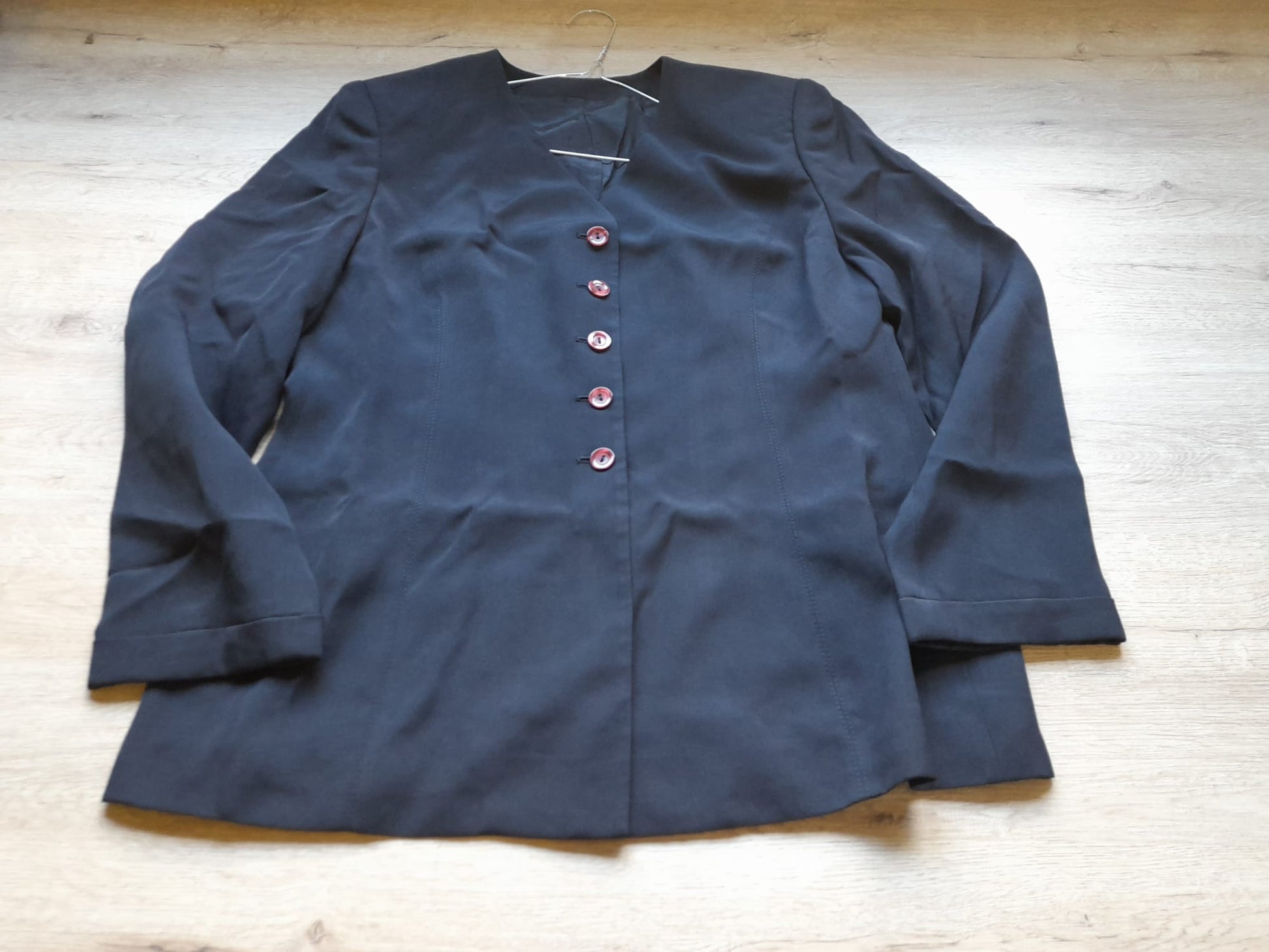 AMERICANA AZUL MARINO CON HOMBRERAS MUJER