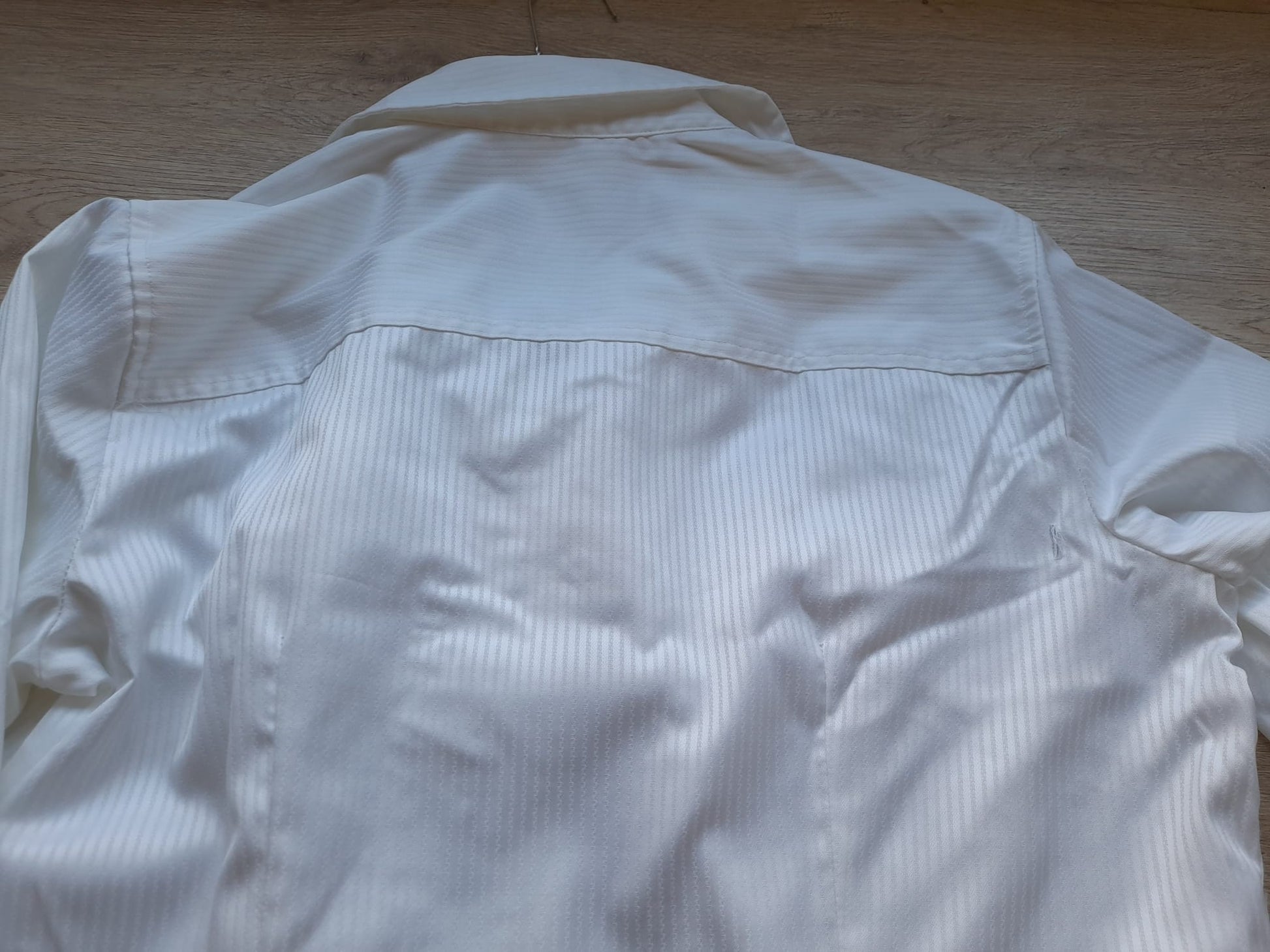 CAMISA BLANCA M/L MUJER CON RAYAS BLANCAS