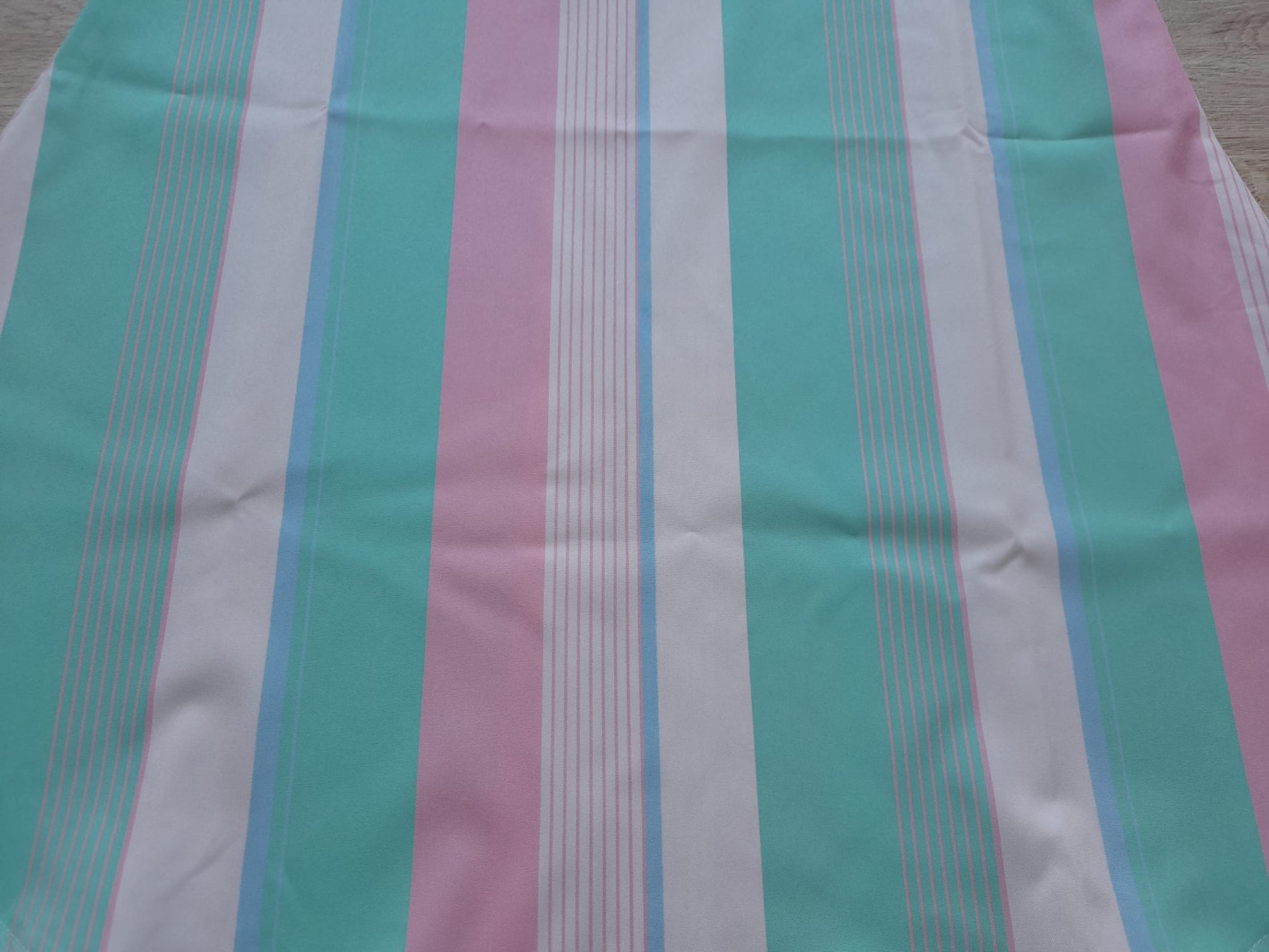 BLUSA ENTALLADA M/C RAYAS MULTICOLOR (FALTA CINTURÓN)