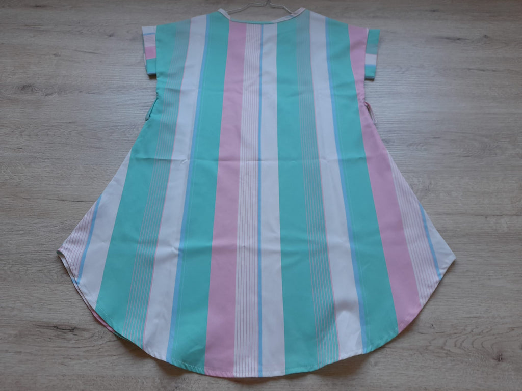 BLUSA ENTALLADA M/C RAYAS MULTICOLOR (FALTA CINTURÓN)