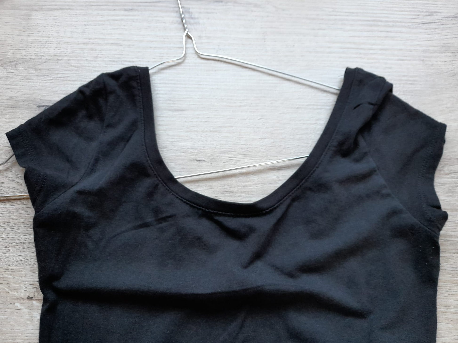 TOP CORTO NEGRO