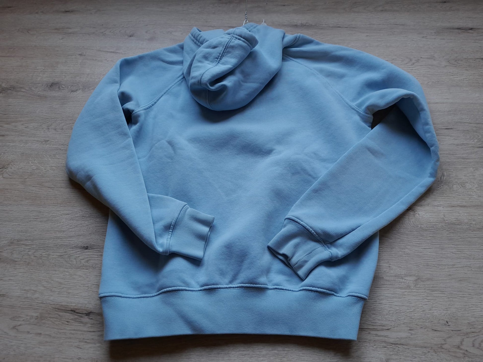 SUDADERA CON CAPUCHA Y LOGO RAMS23