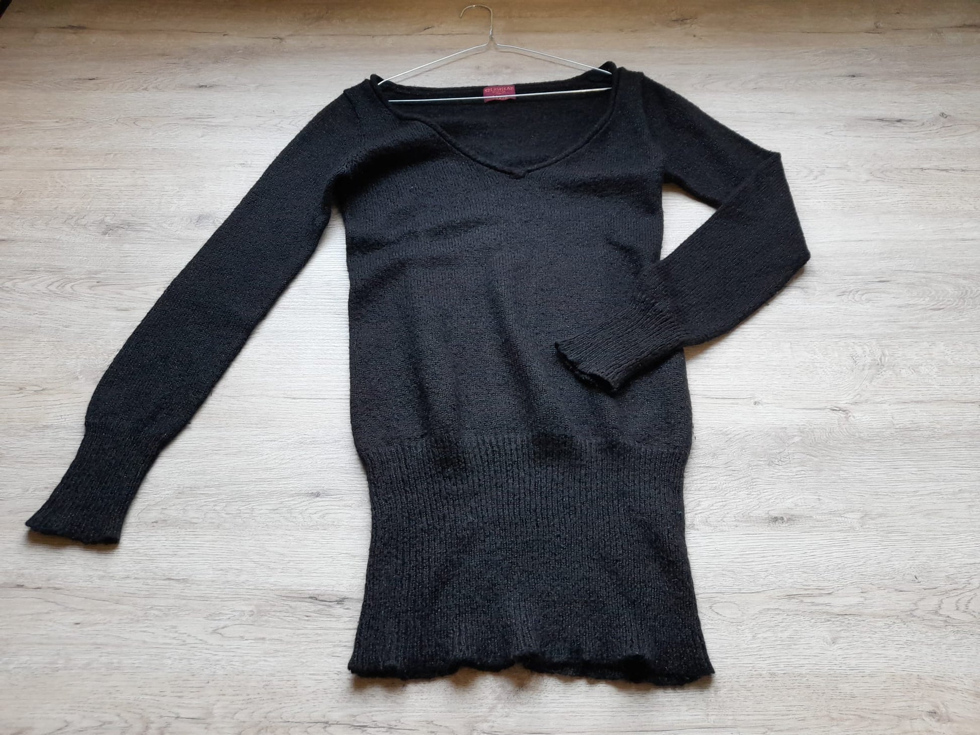 JERSEY MUJER LARGO NEGRO ENTALLADO EN CINTURA CON DETALLES PLATEADOS