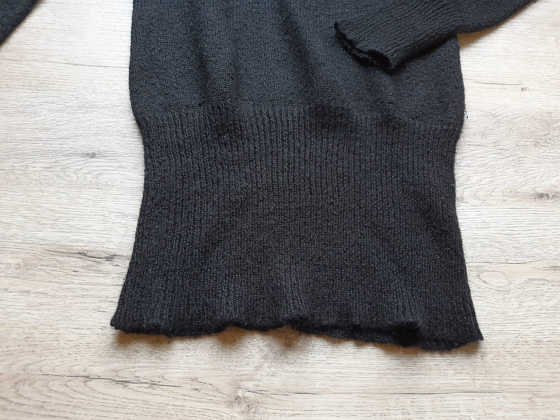 JERSEY MUJER LARGO NEGRO ENTALLADO EN CINTURA CON DETALLES PLATEADOS