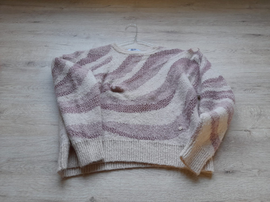 JERSEY CORTO BEIGE Y ROSA ( DETERIORADO PARTE DELANTERA - FOTOS- )