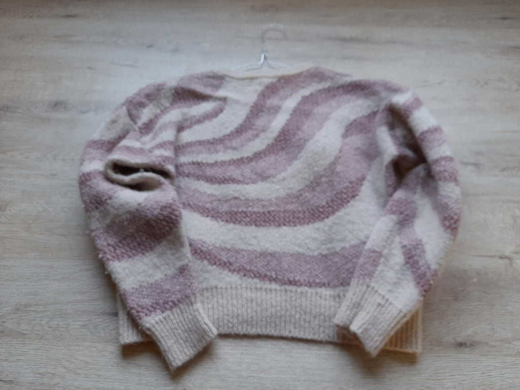 JERSEY CORTO BEIGE Y ROSA ( DETERIORADO PARTE DELANTERA - FOTOS- )