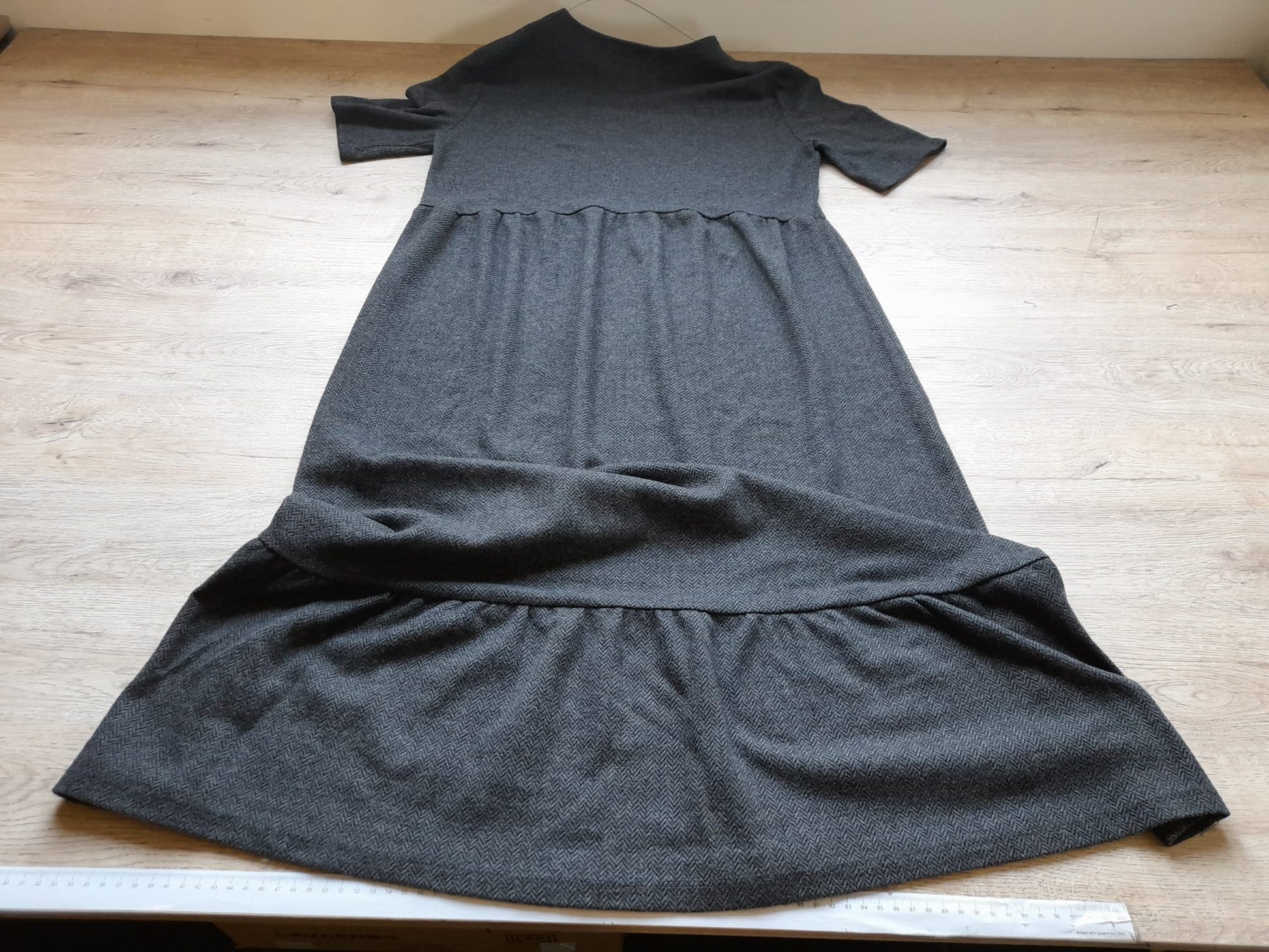 VESTIDO LARGO M/C GRIS JASPEADO