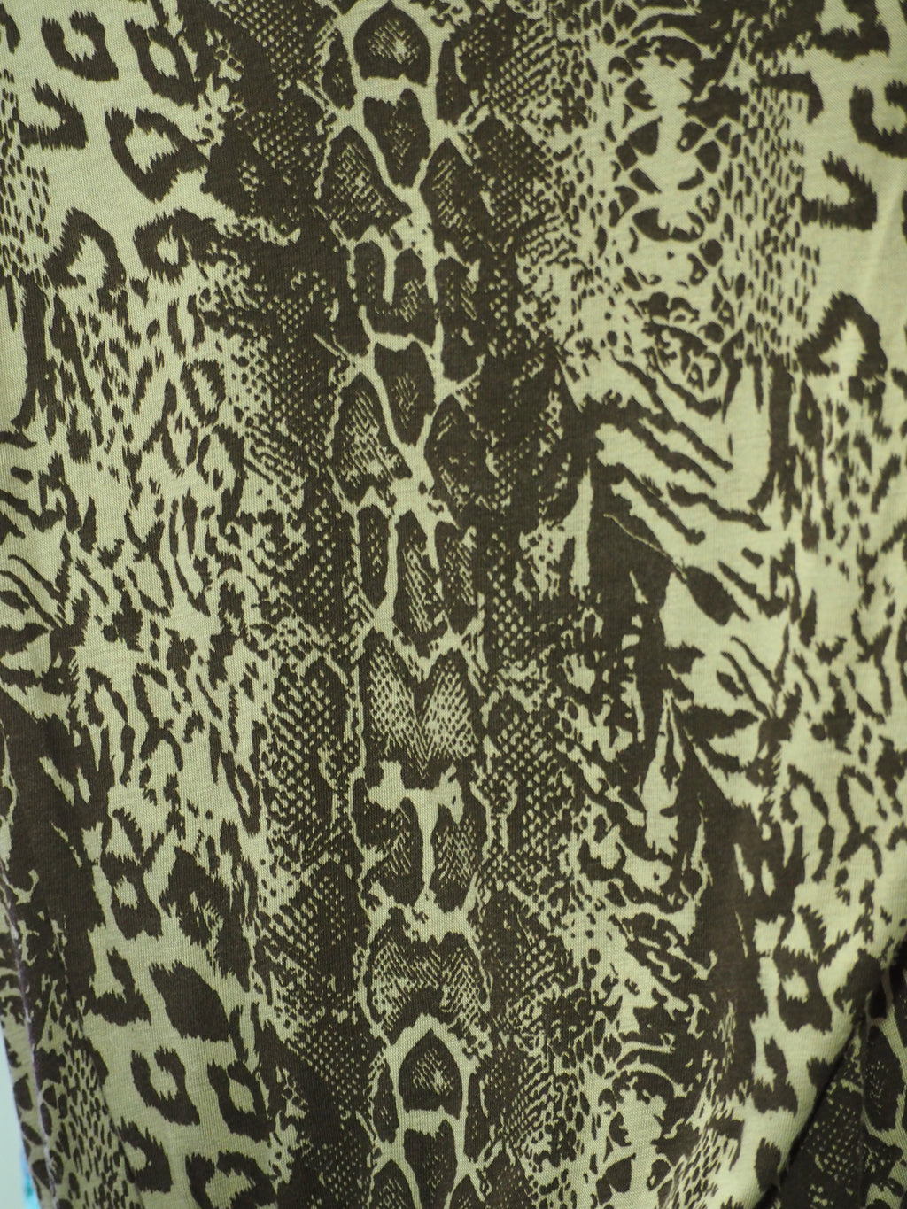 VESTIDO CORTO NEGRO Y MARRON ANIMAL PRINT MANGA CORTA