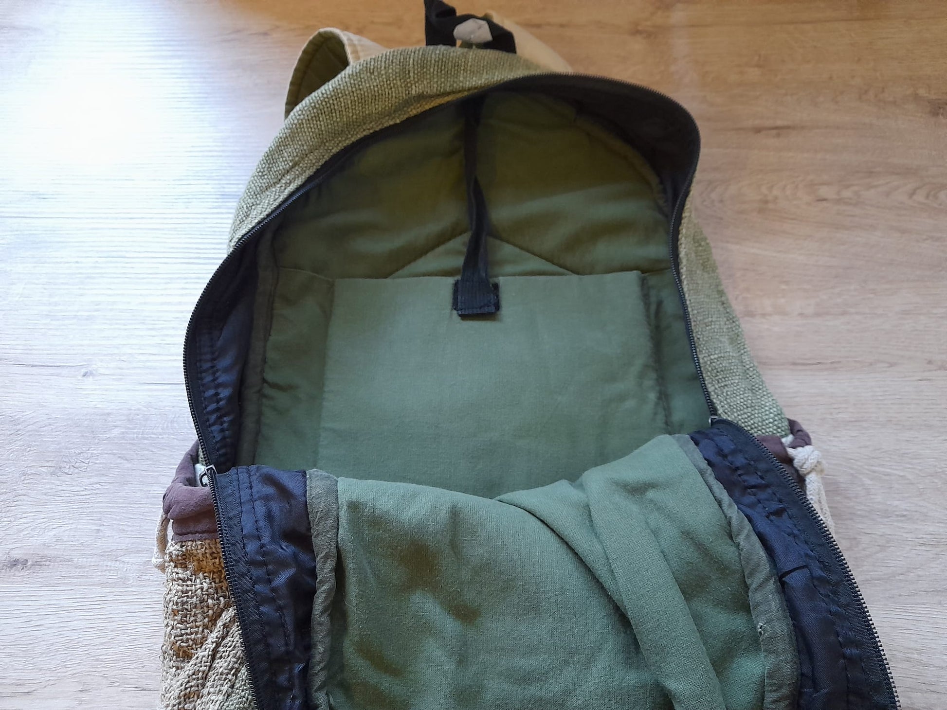 MOCHILA PARA ESPACIO DE ORDENADOR, CON TELA ARTILLERA